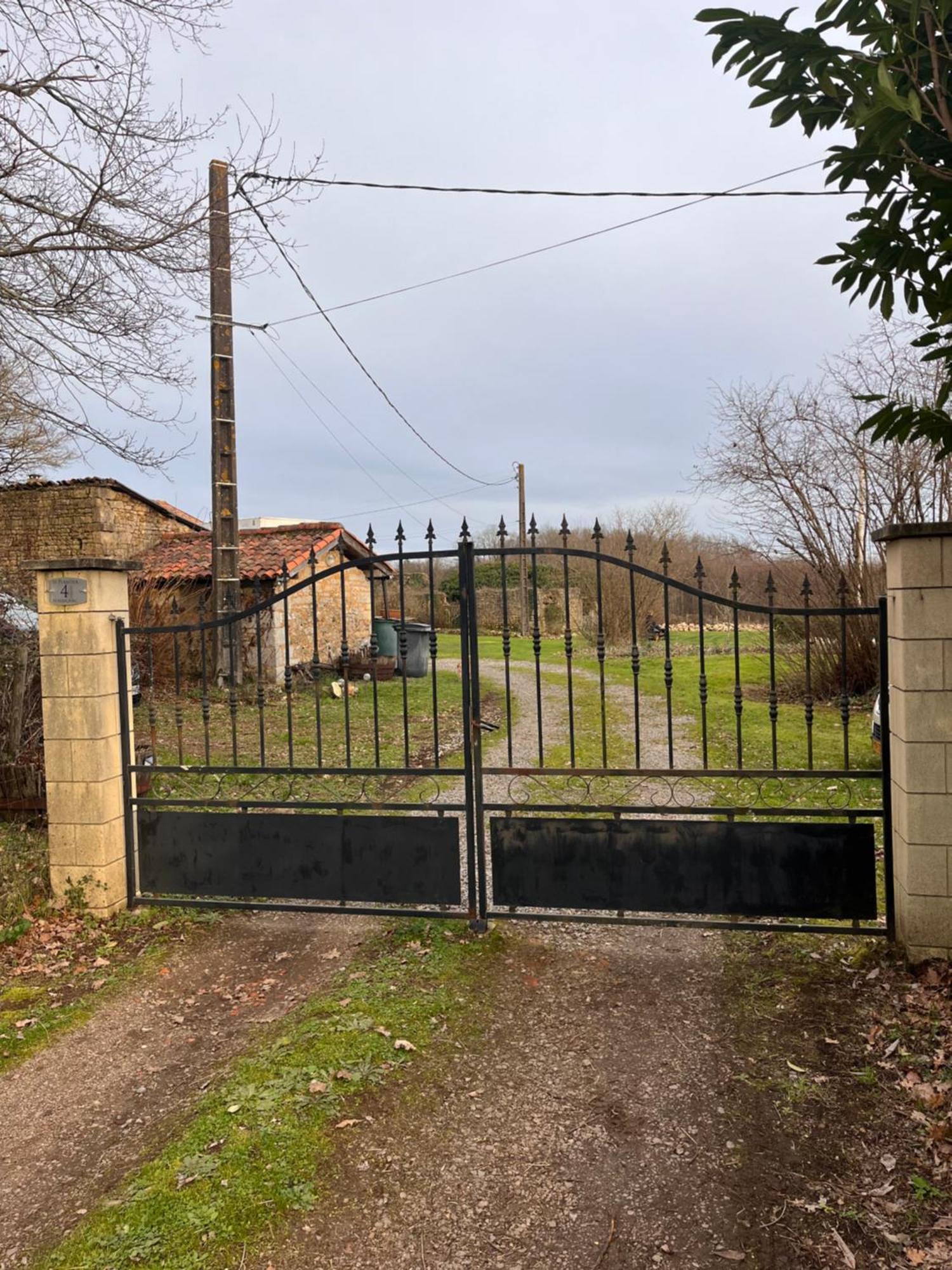 Le Plantier2 Villa Beaulieu-sur-Sonnette Bagian luar foto